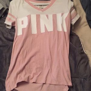 T shirt pink